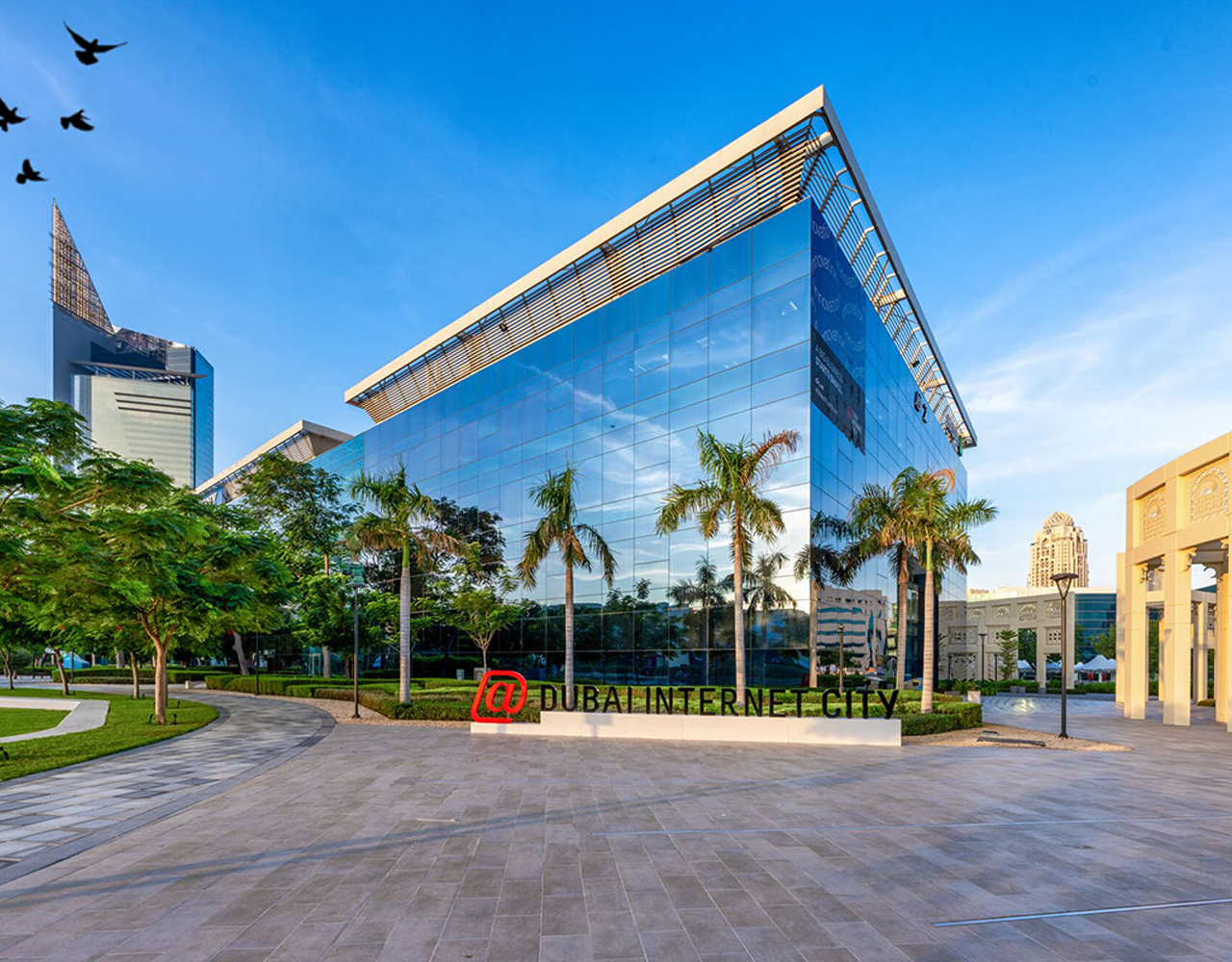 Dubai Internet City and ZainTECH Leaders 